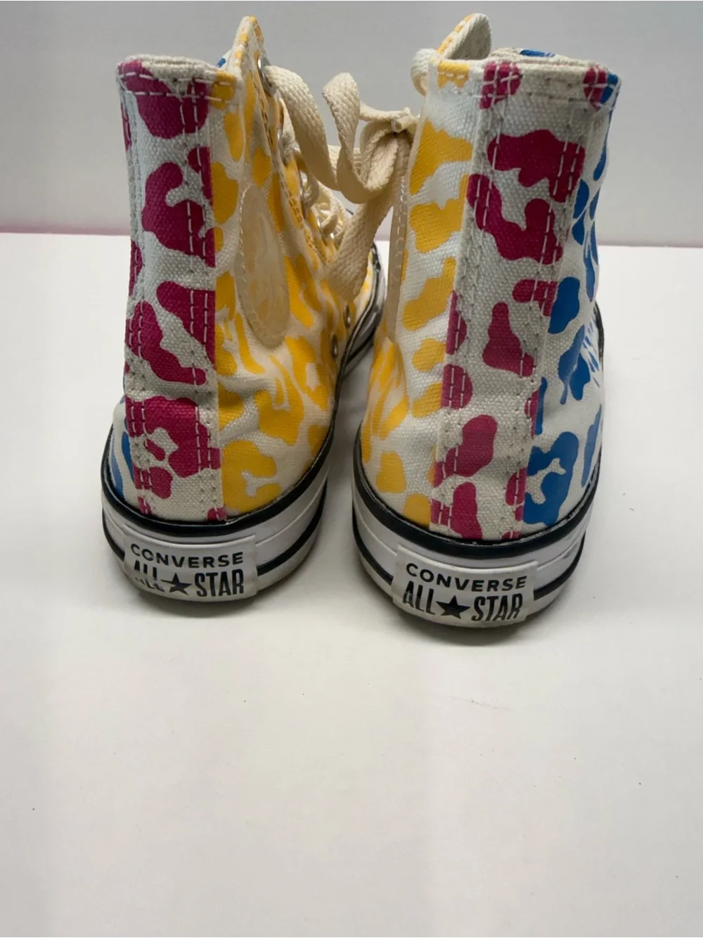 Converse eye catching